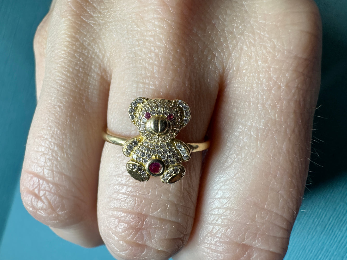14K yellow gold teddy bear with red heart stone