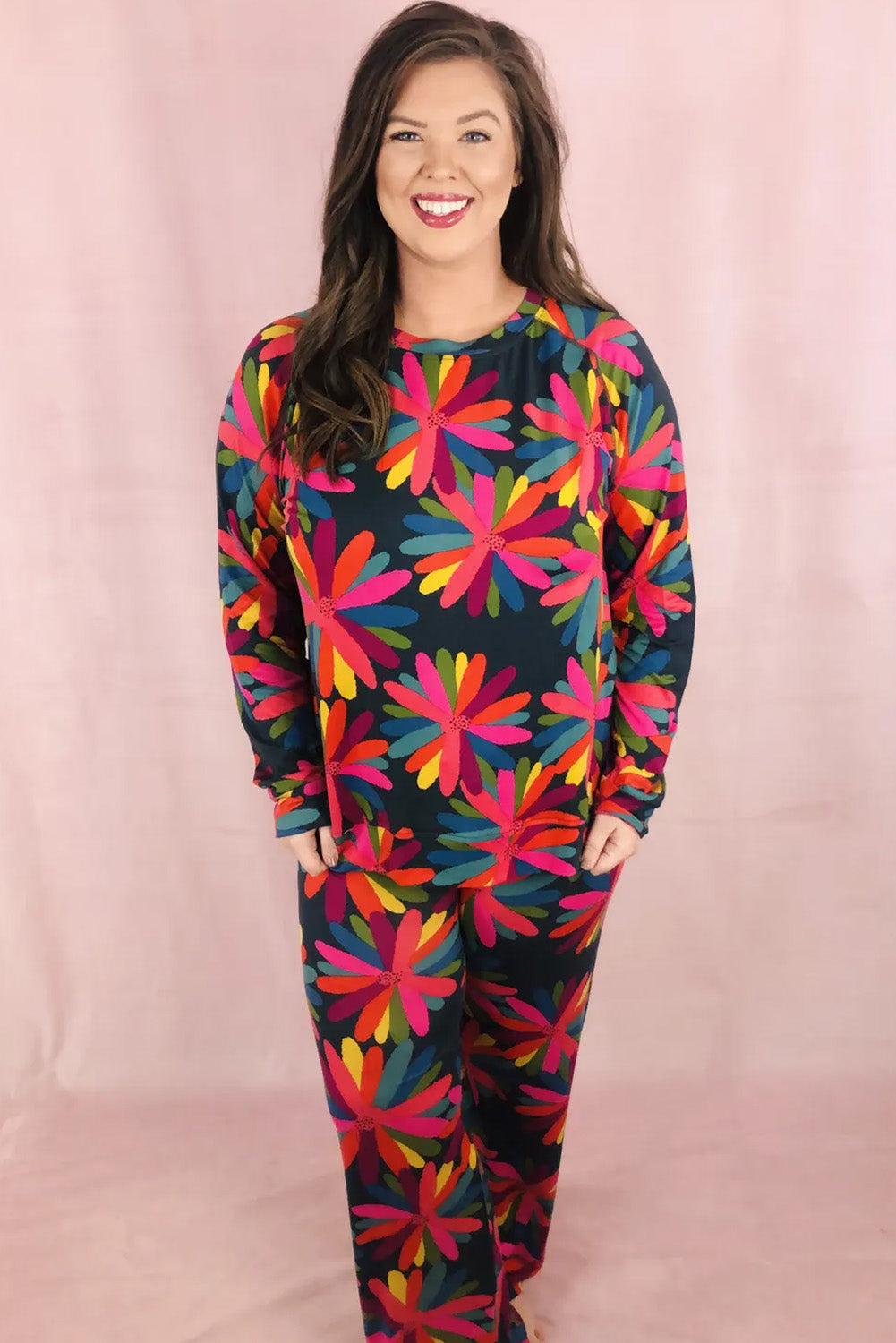 Black Plus Size Printed Long Sleeve and Pants Lounge Set. PSCollection