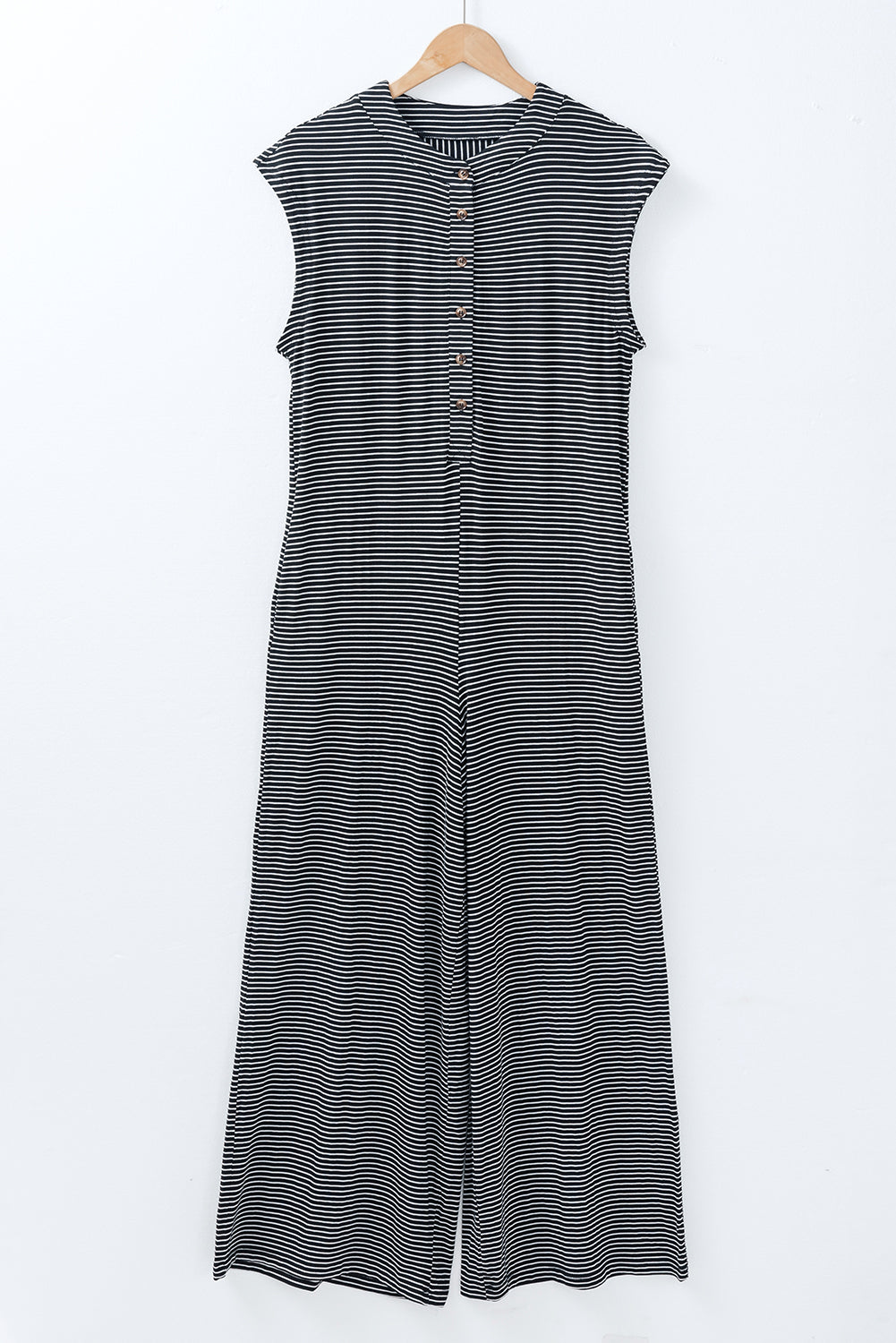 Black white Striped Print Buttoned Wide Leg Sleeveless Jumpsuit. GCollection