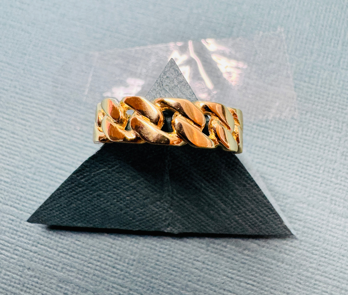 14K yellow gold chain ring