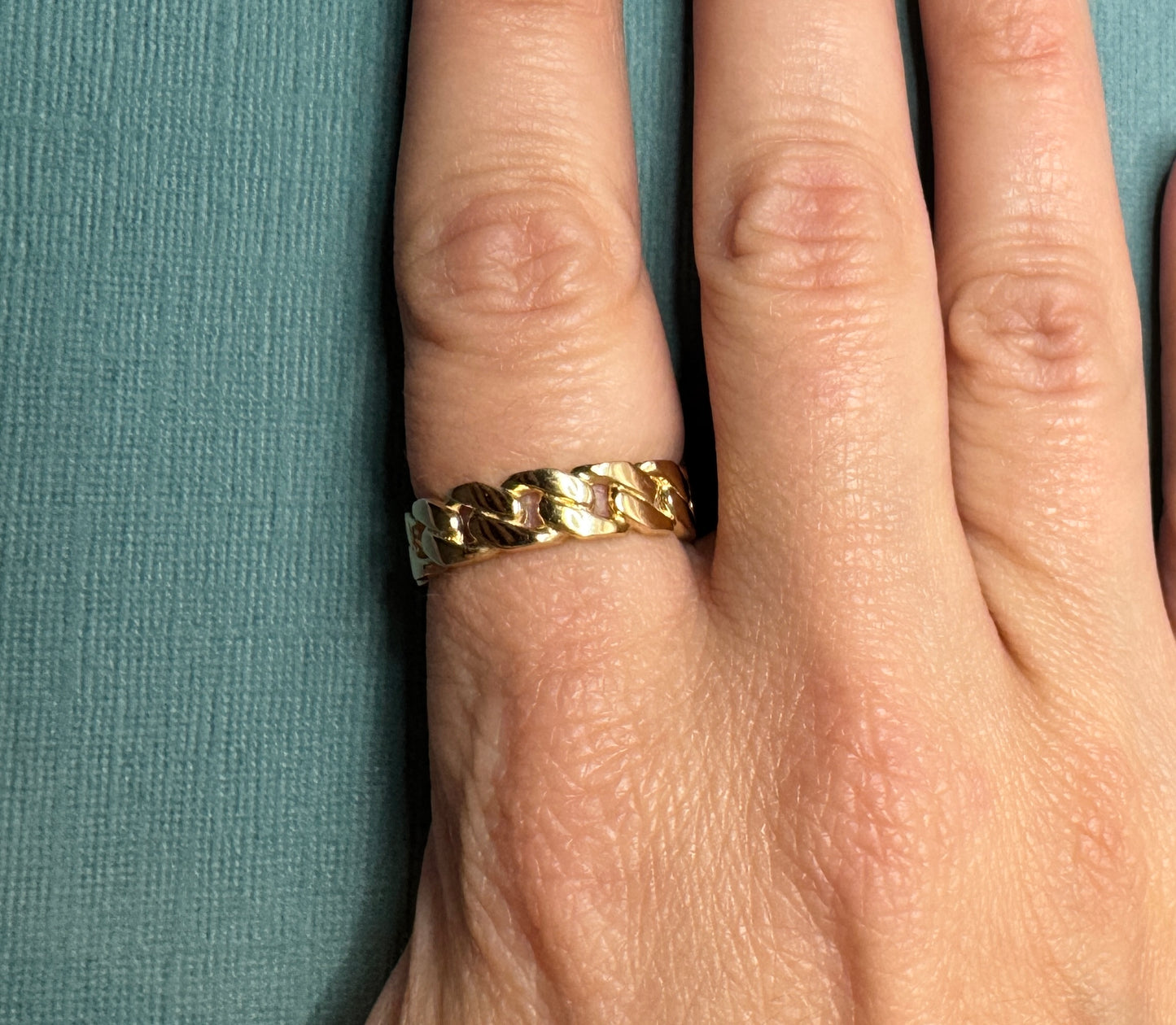 14K yellow gold chain ring