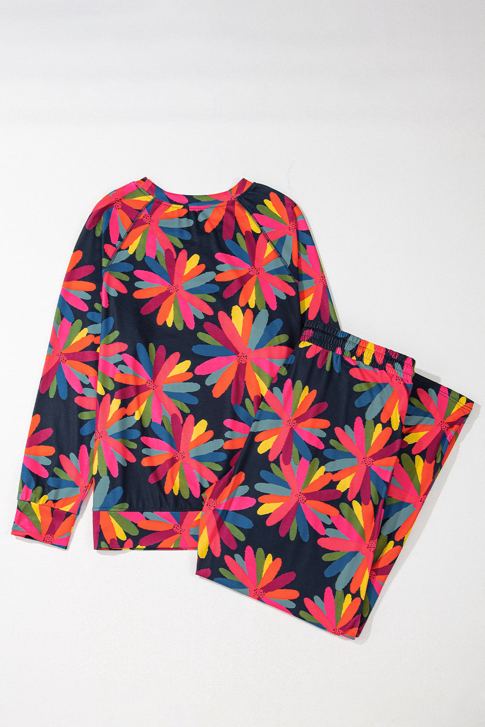 Black Plus Size Printed Long Sleeve and Pants Lounge Set. PSCollection