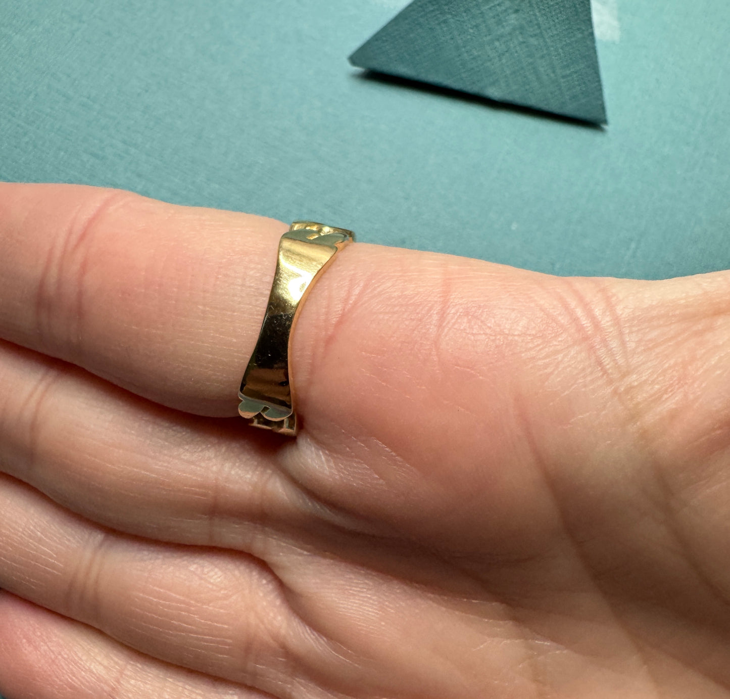 14K yellow gold chain ring