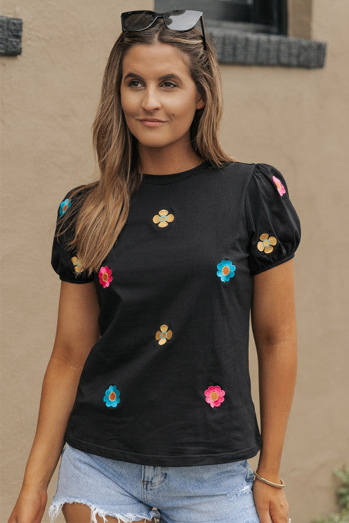 WS. Black short sleeve shirt with embroidered flowers