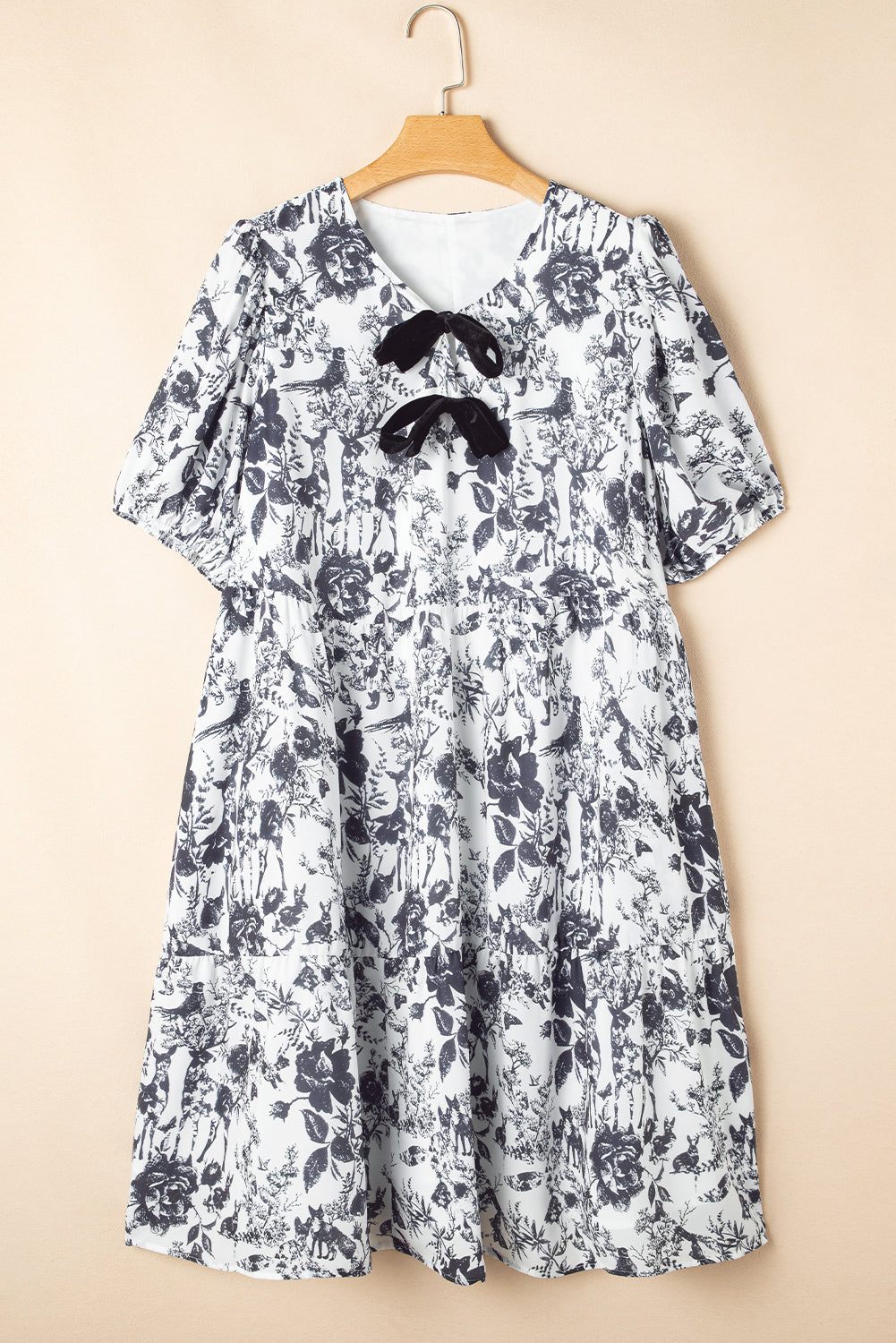 Black Floral Print Bow Detail Puff Sleeve Plus Size Dress. PSCollection