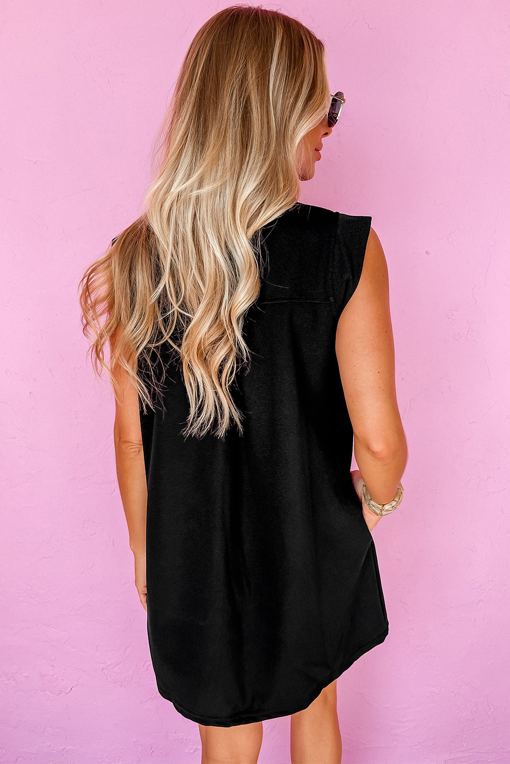 Black Solid Color Sleeveless Mini Dress. GCollection