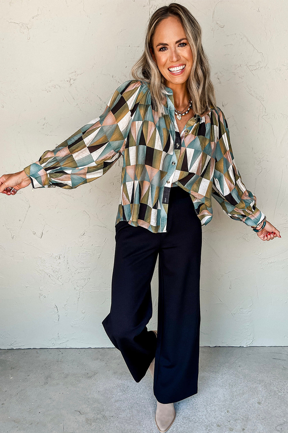 Green Geometric Balloon Sleeve Loose Fit Shirt. GCollection
