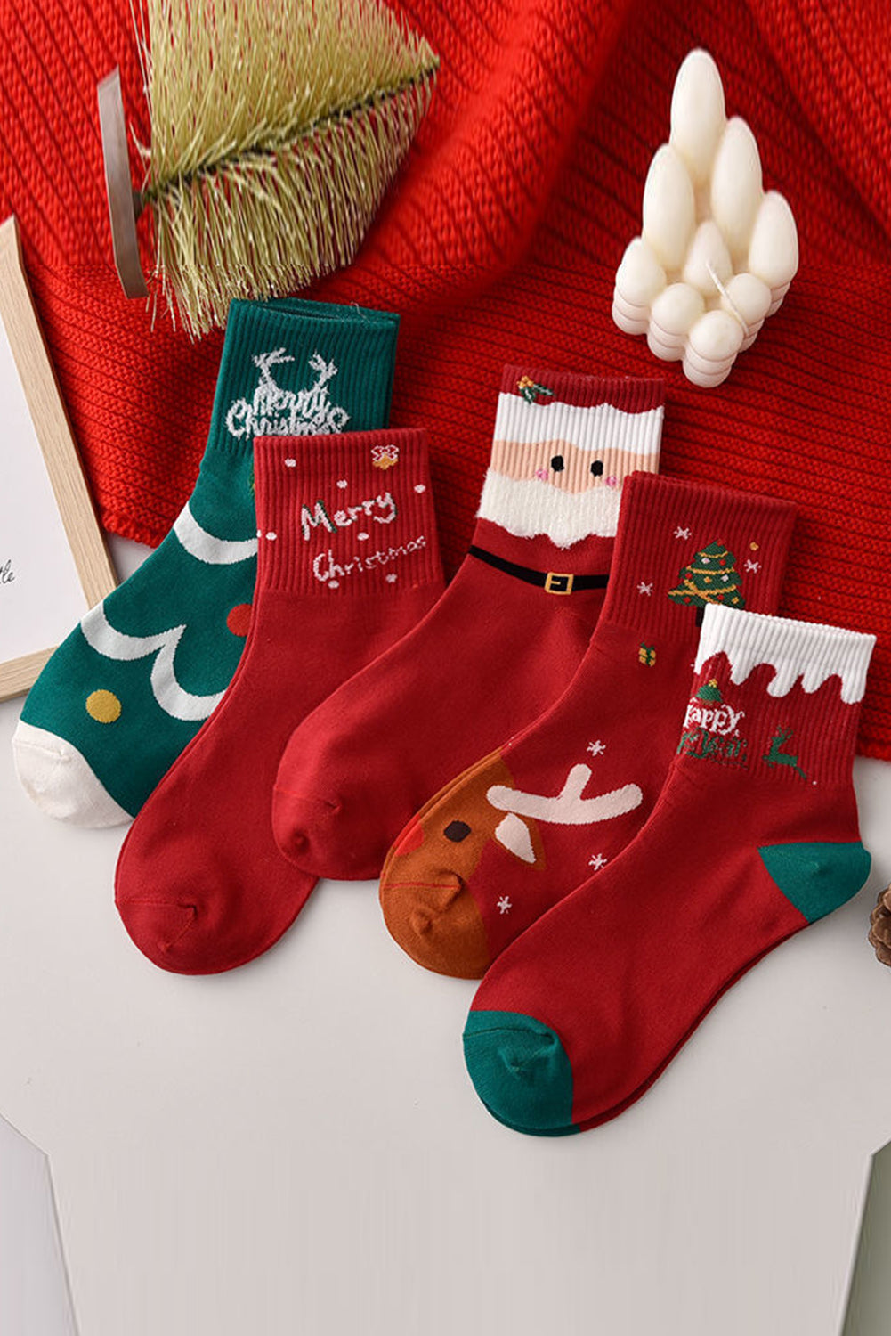 Red 5 Pairs Festive Merry Christmas Print Socks. GCollection