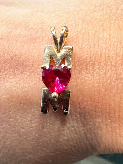 10K Mom pendant with hot pink heart