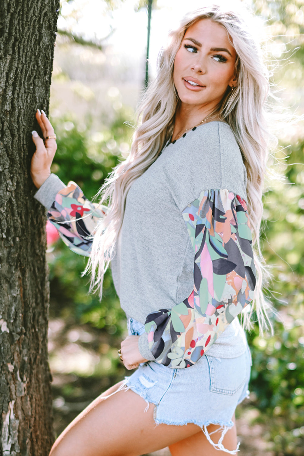 Floral Lantern Sleeve V Neck Top. GCollection