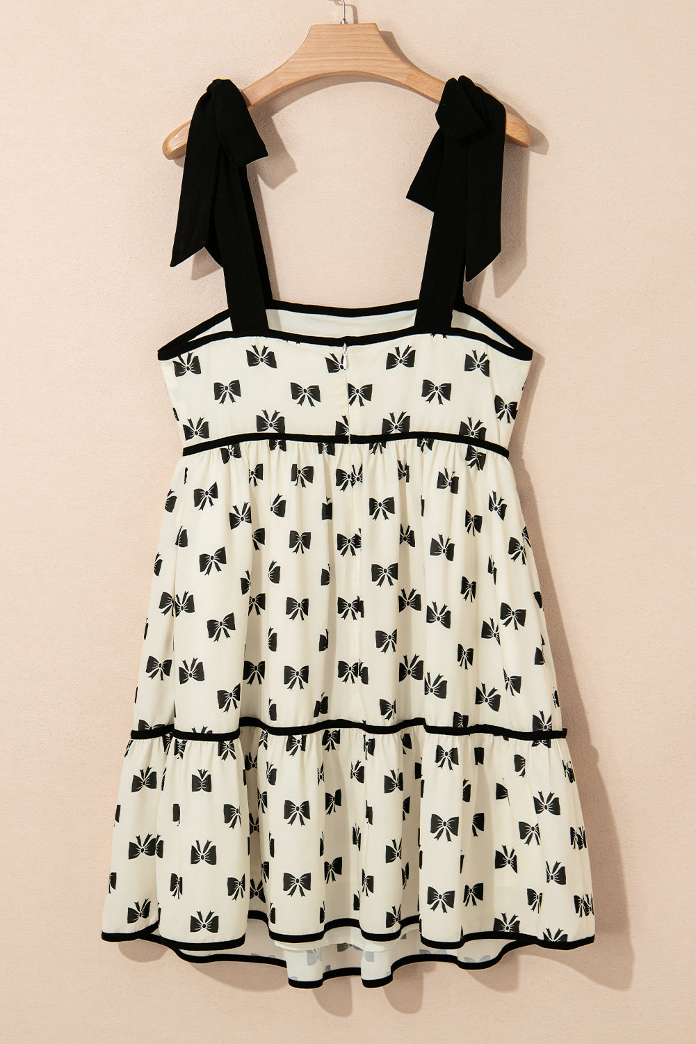 White Bow Knot Color Contrast Trim Knotted Shoulder Mini Dress. GCollection